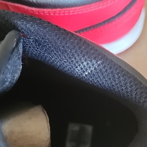 Nike Air Jordan 1 Mid PS Banned Bred 640734-074 Shoes Size Youth - Picture 7 of 12